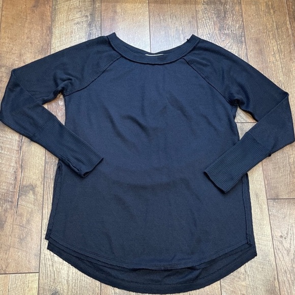 Free People Snowy Thermal in Black Size Large - Picture 5 of 9